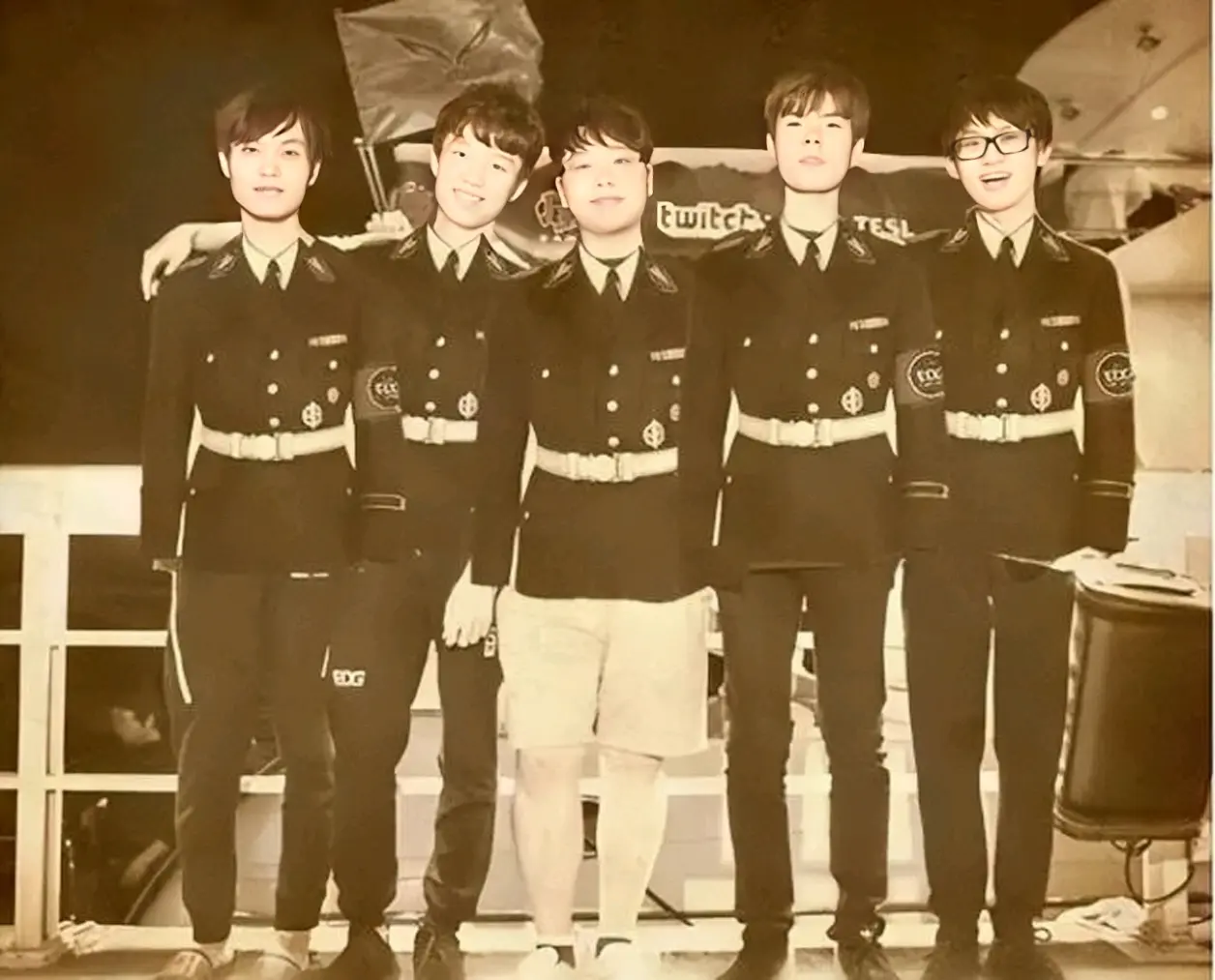 LPL明星选手受伤退赛，引发热议