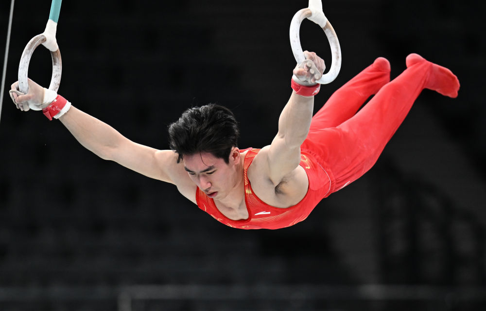 体操明星选手受伤退赛,引发热议 体操明星选手受伤退赛,引发热议