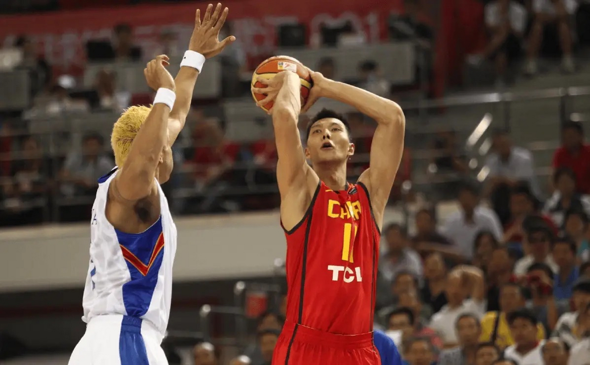 雷霆鏖战四川队,易建联点燃赛场 雷霆鏖战四川队,易建联点燃赛场