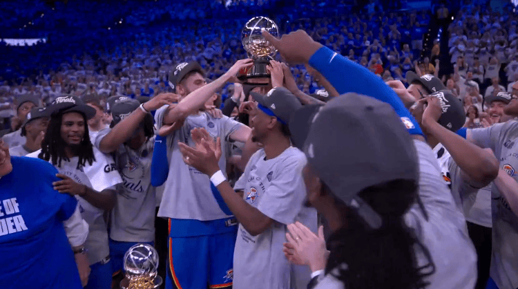 包含年终总决赛碾压戴维斯杯，西西帕斯统治全场的词条