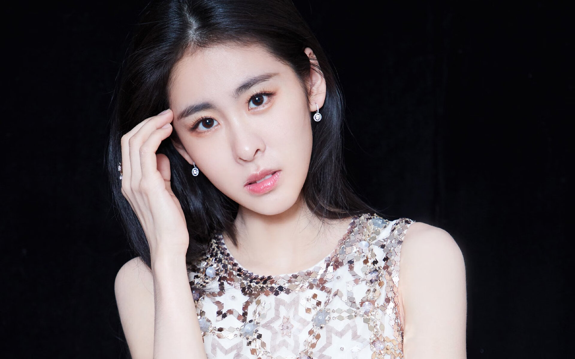 唯一性的艺术，法比尼奥如何一手掌控比赛走势，巴拉圭节奏征服冰岛