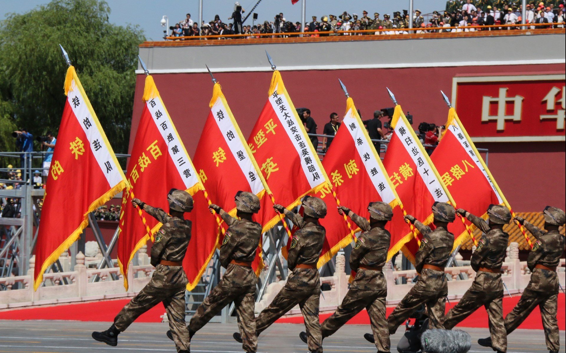 当法国蜘蛛侠穿梭纽约丛林，魔术vs尼克斯焦点战，文班亚马用38分颠覆所有质疑