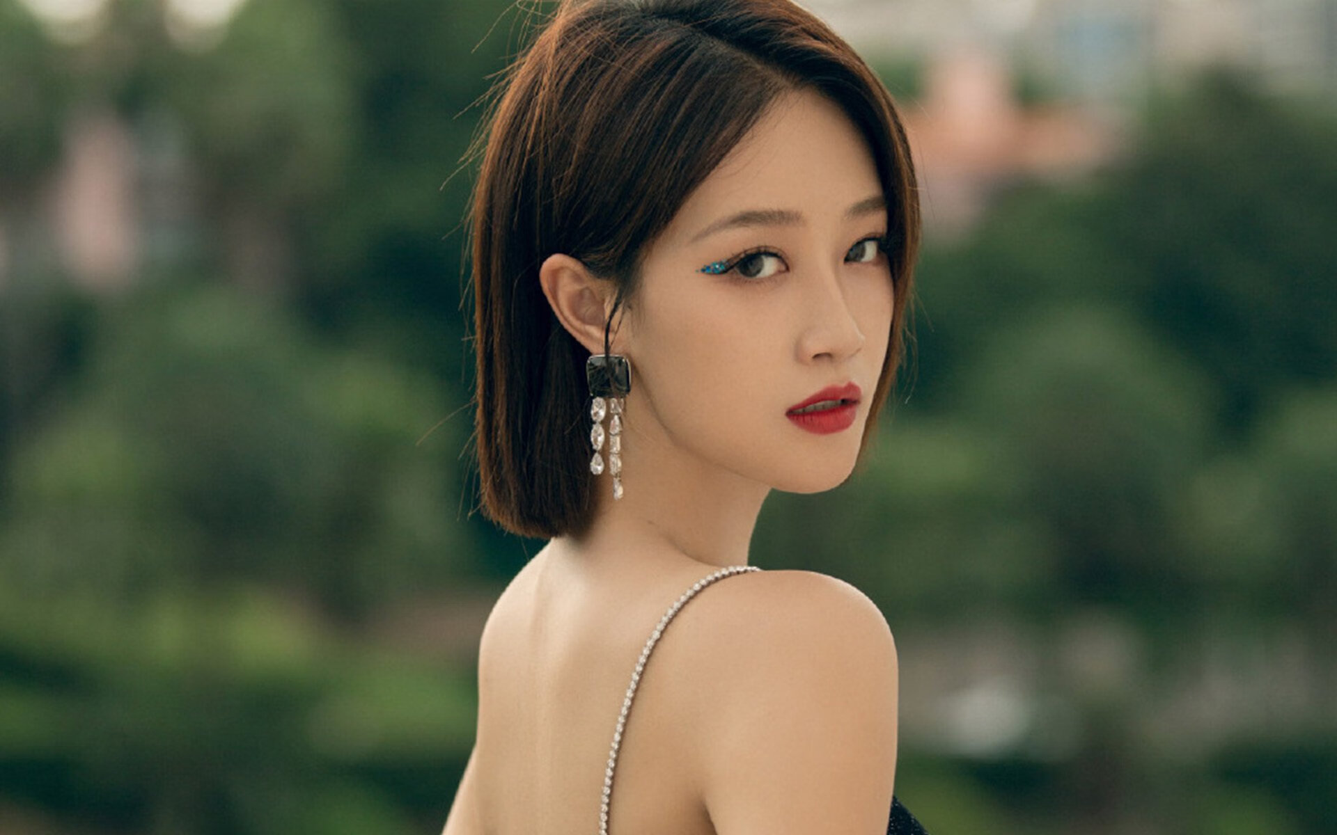 从虚拟球员到关键先生，英格拉姆如何亲手击碎游戏与现实之间的墙？