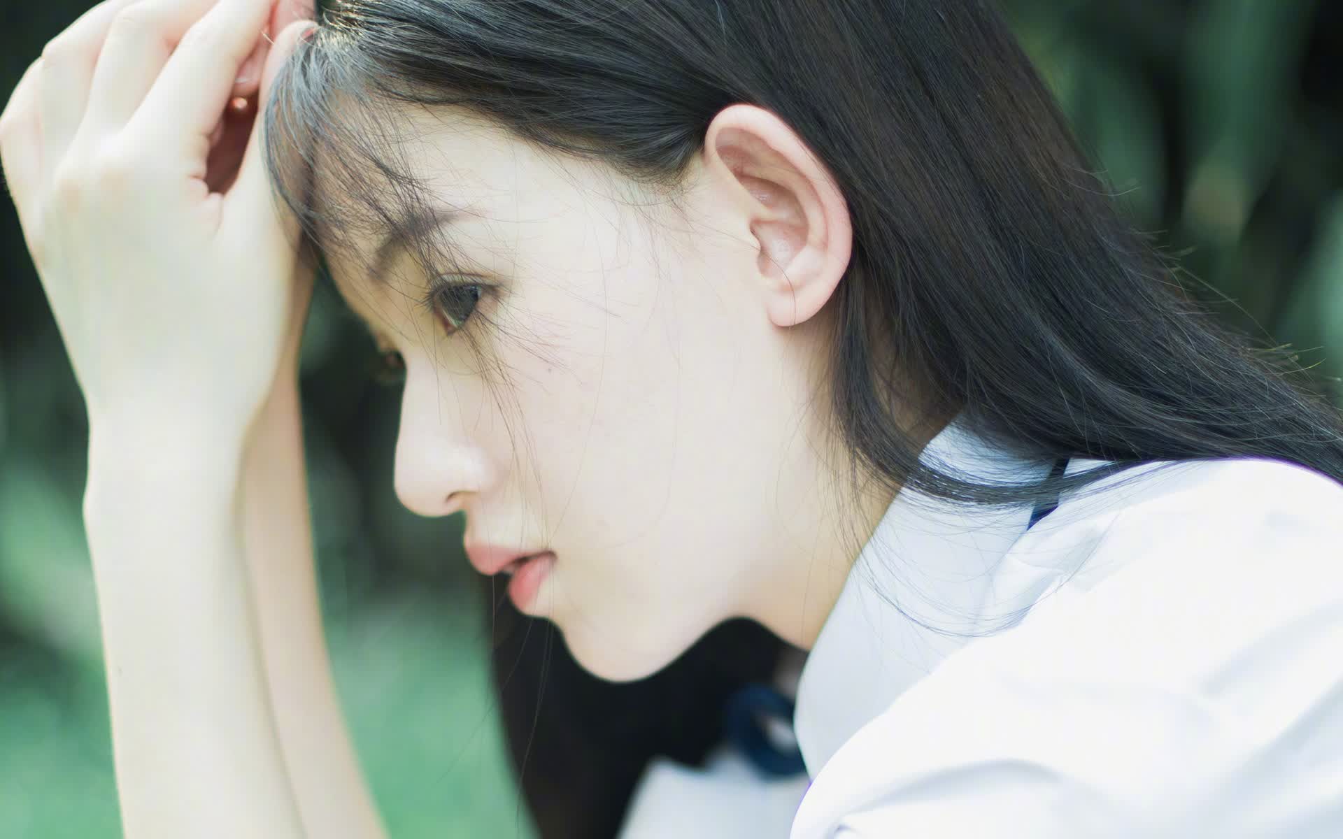 钢铁洪流碾压波斯铁骑，B费魔术师般指挥，斯洛伐克用窒息节奏撕碎伊朗，昂首挺进八强